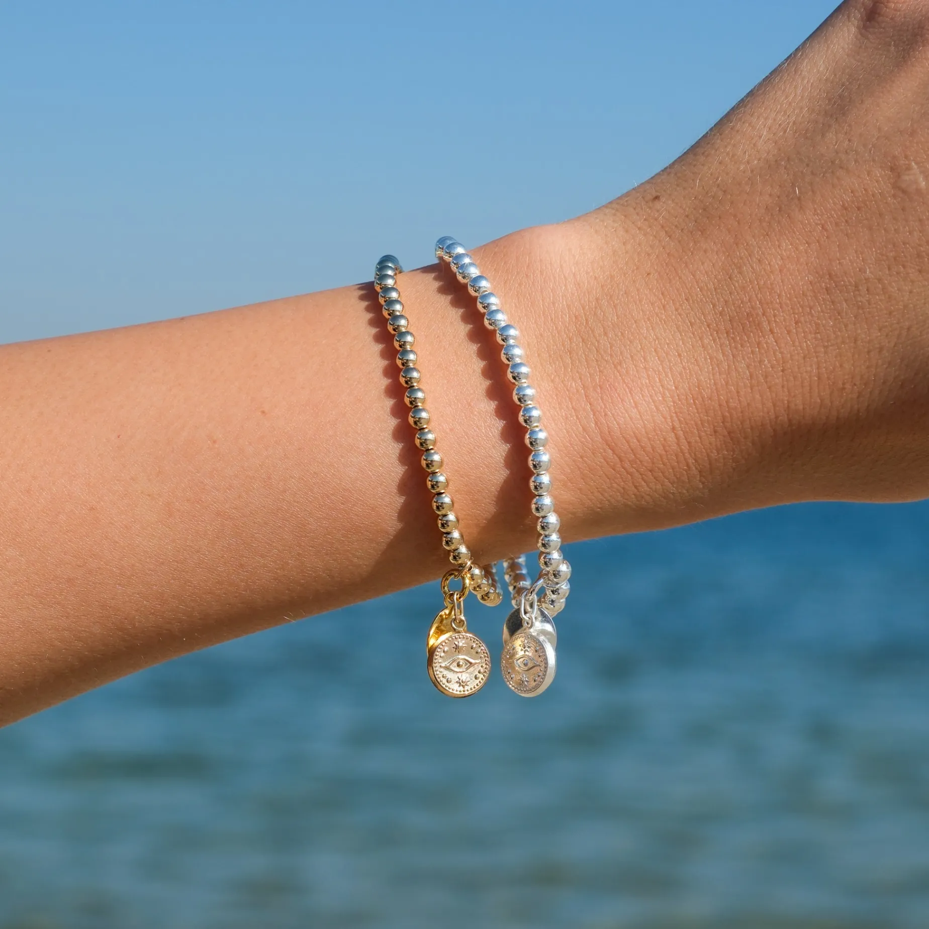 Tiny Detail Eye Bracelet